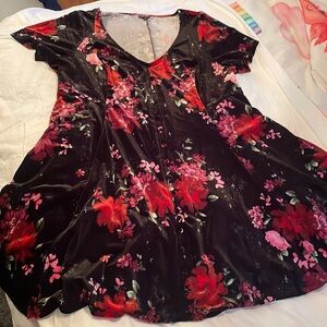 Velvet Mid-Length Dress Black with Floral print